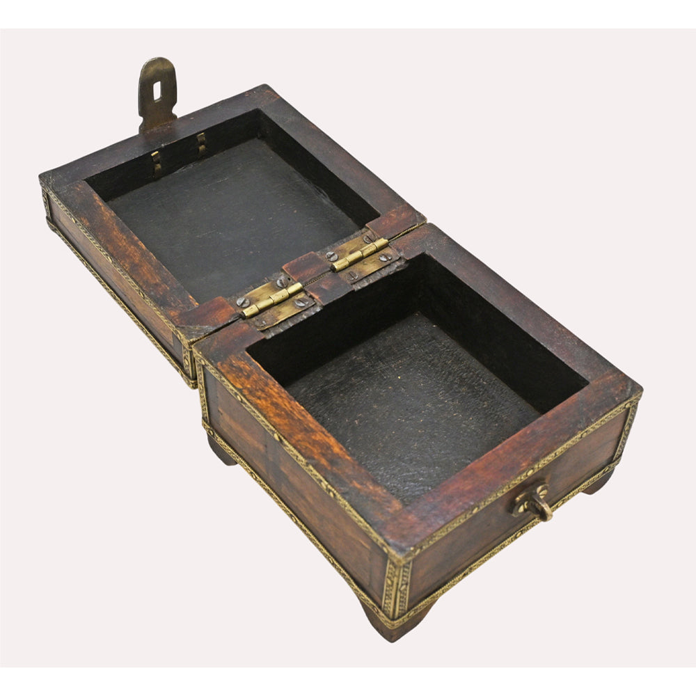 Alternate view of vintage wooden trinket box