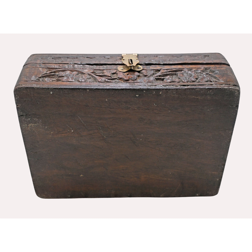 Alternate view of vintage wooden jewellery box
