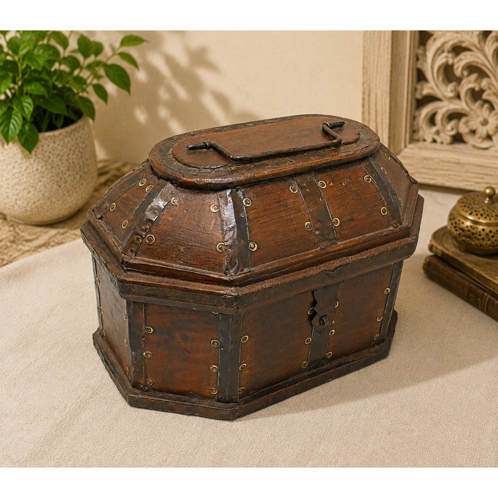 Vintage Handcrafted Wooden Storage Chest – Rustic Trunk with Metal Studs - 2026082005UNQ
