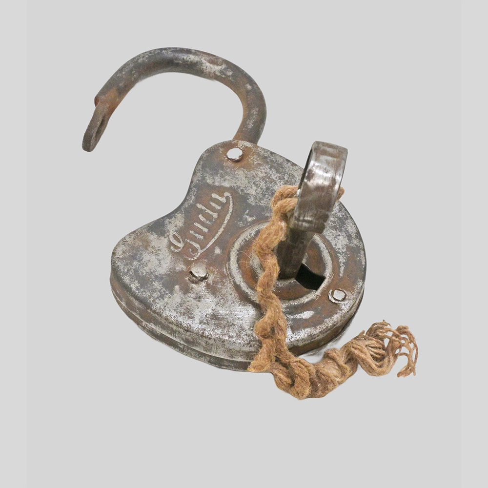 antique Aligarh iron padlock with key, product detail