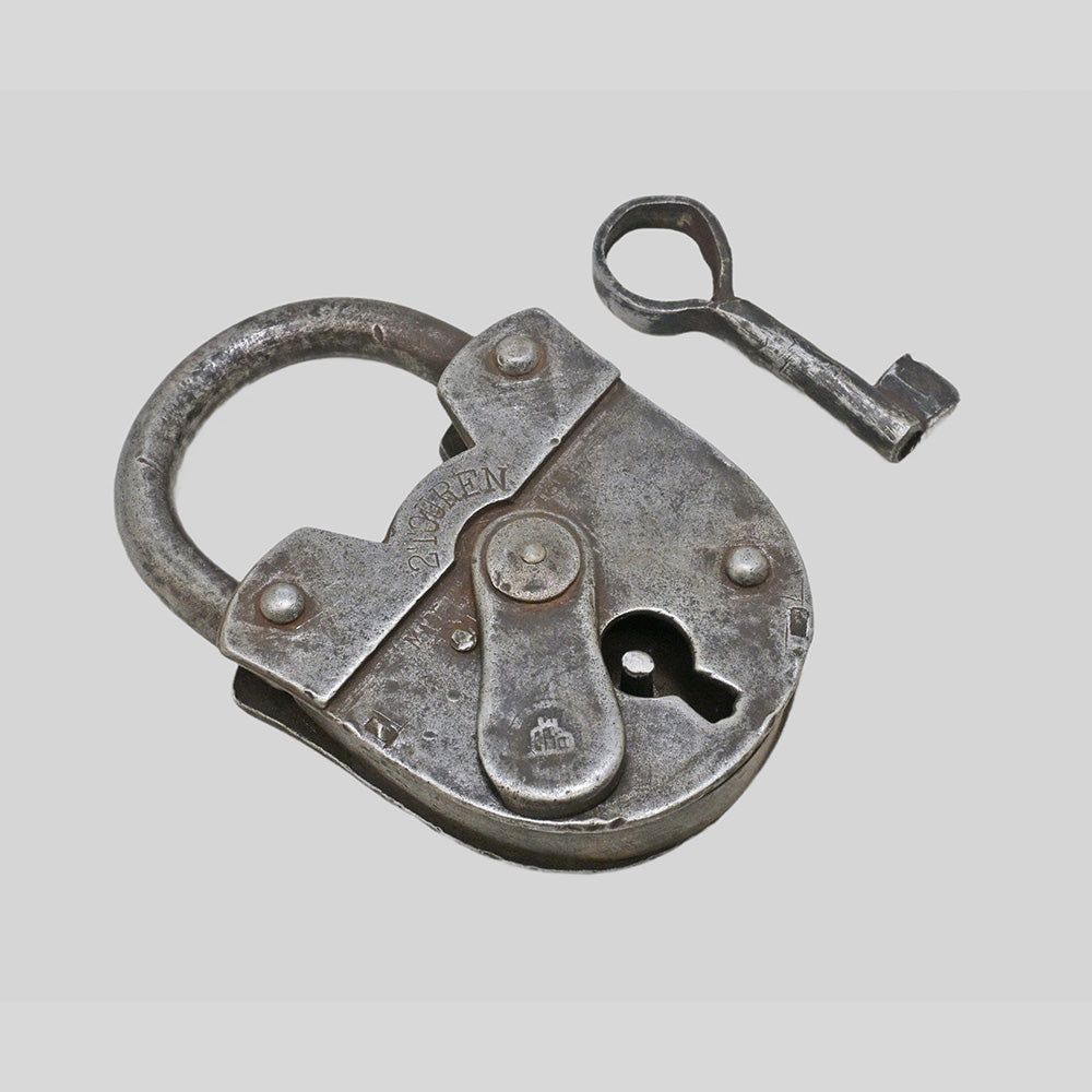 antique iron 2 Touren padlock with key, alternate angle