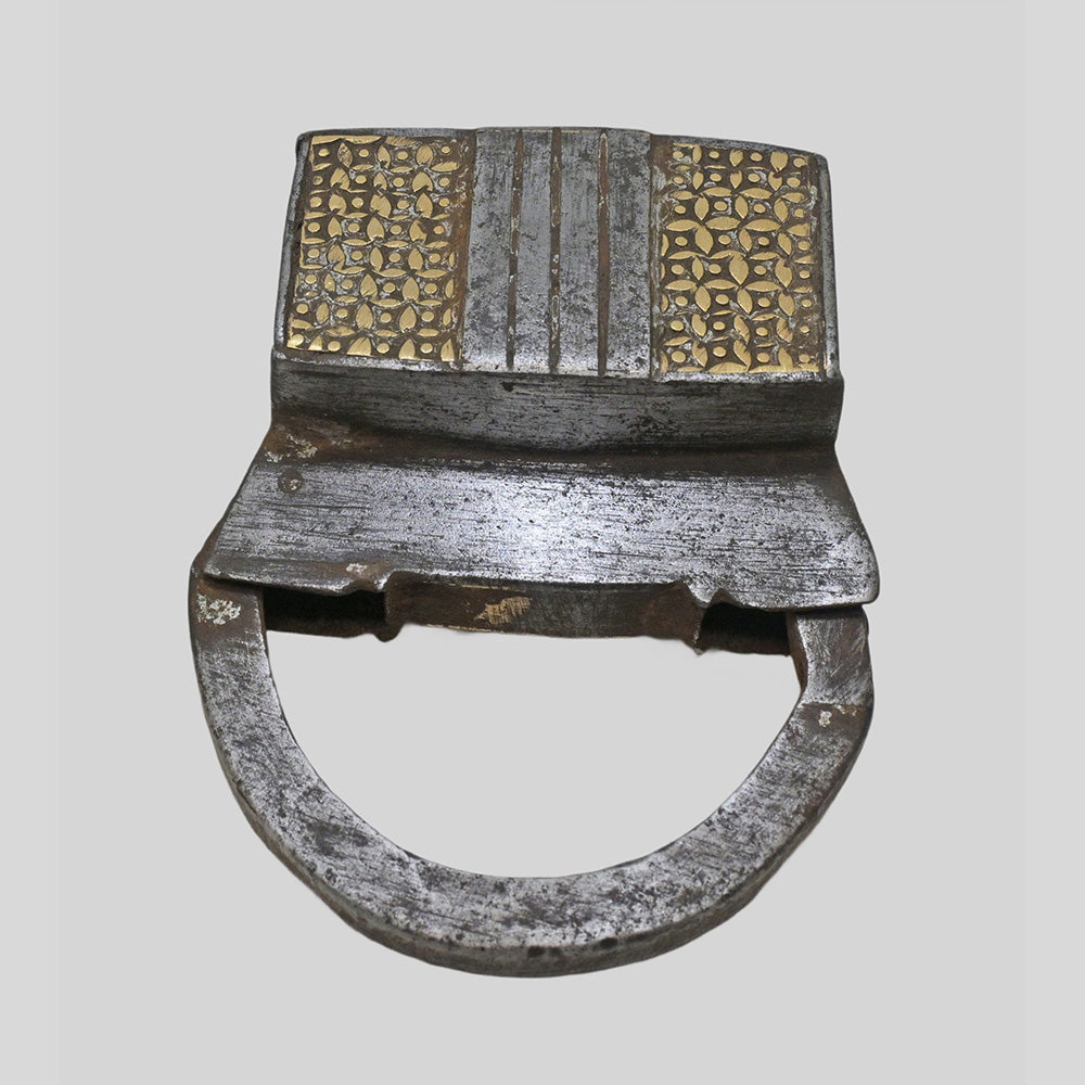 Antique iron padlock mechanism detail