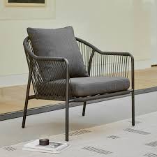 LOUNGE CHAIR
